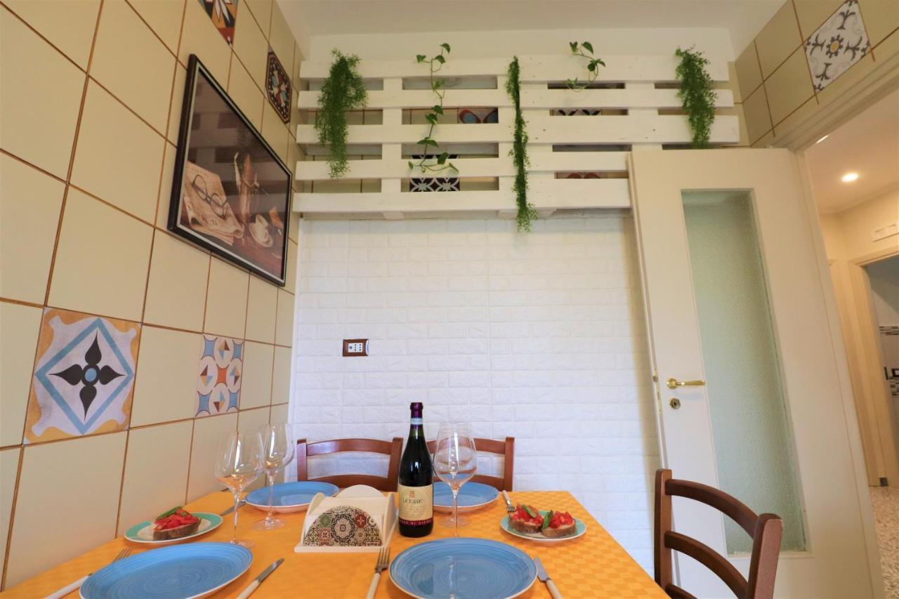 Painter House Apartment Сант'Агнело Екстериор снимка