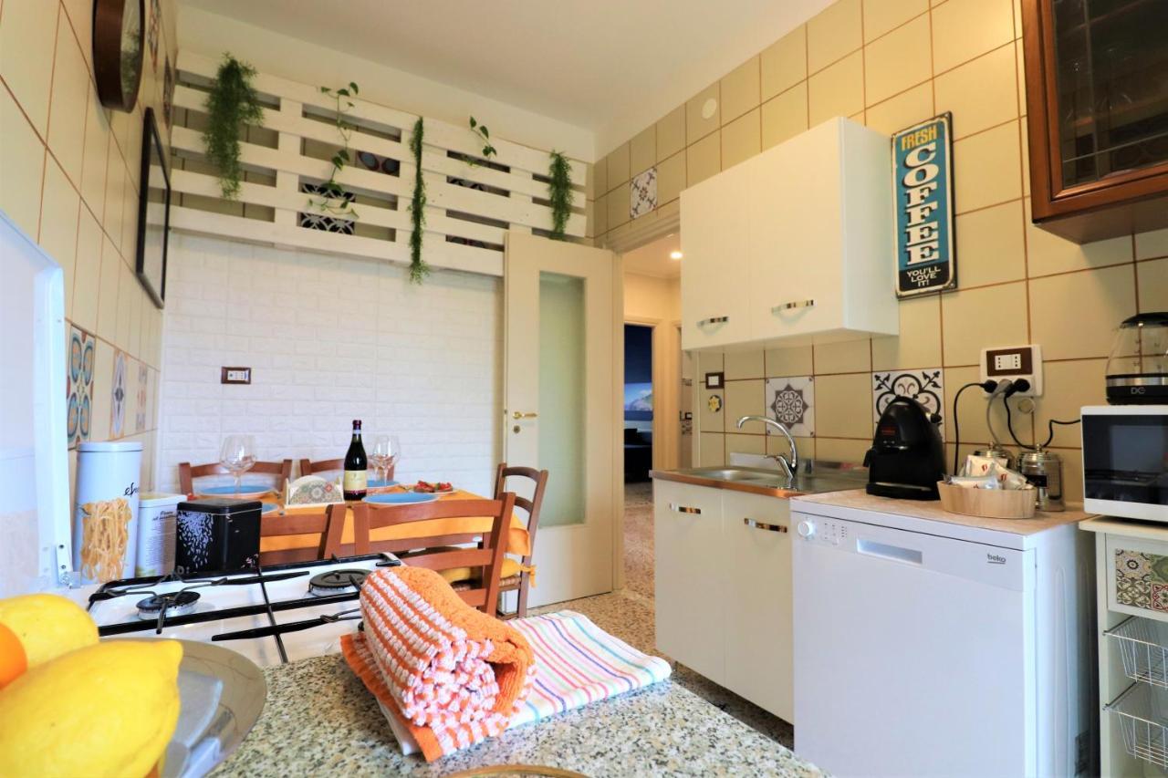 Painter House Apartment Сант'Агнело Екстериор снимка