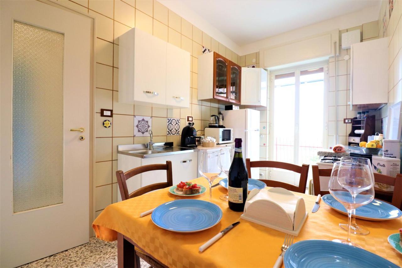 Painter House Apartment Сант'Агнело Екстериор снимка