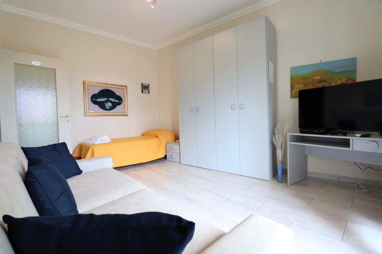 Painter House Apartment Сант'Агнело Екстериор снимка